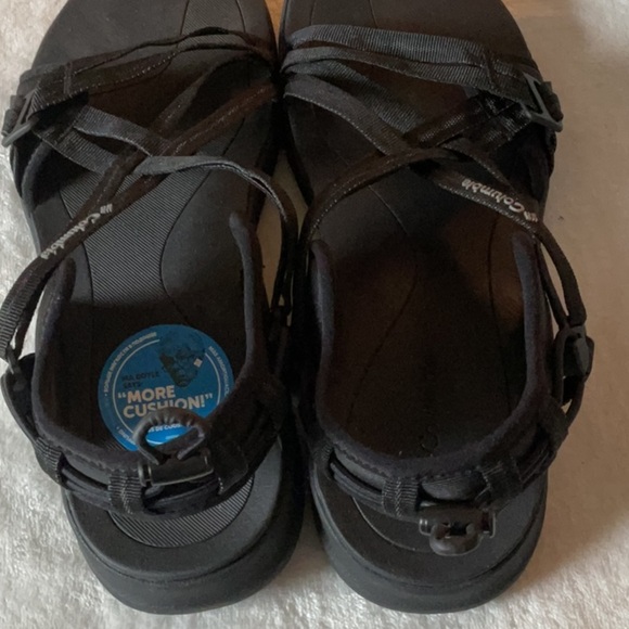 Columbia Black Adventure Sandals with Rugged Sole new with box - Picture 2 of 10